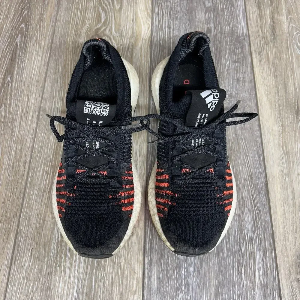 Adidas Pulseboost HD EE4030 Youth US Size 5 Knit Black Orange Sneaker Shoes
